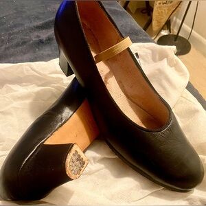 Ladies Leather Flamenco Shoe